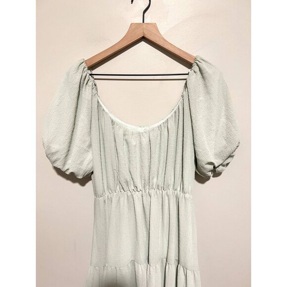 ASTR The Label Smocked Tiered Maxi Dress Sage Size Medium - Picture 10 of 10